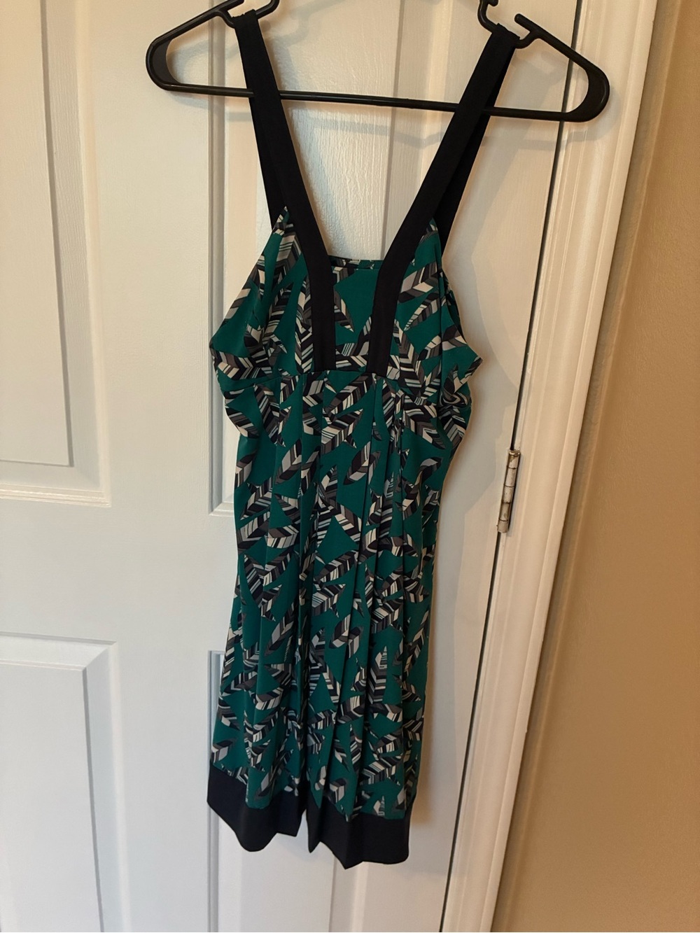 Women’s feather Green Geometric One-Piece Dress with navy Trim